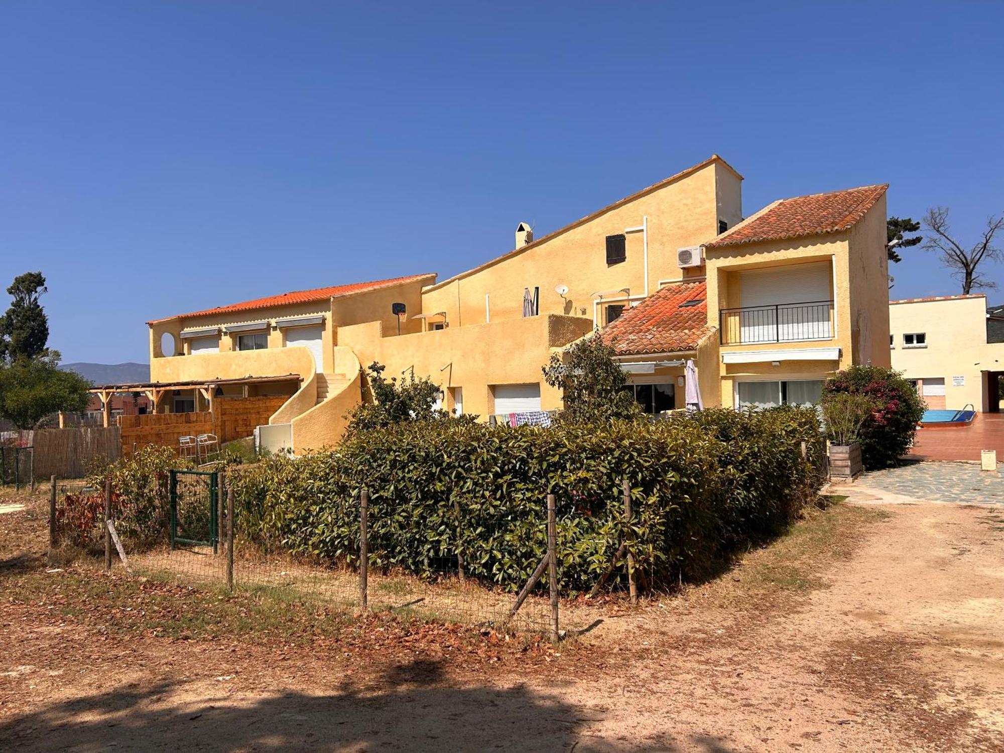 La Belle Vie F4 Bord De Plage Avec Jardin Calcatoggio  Exterior foto